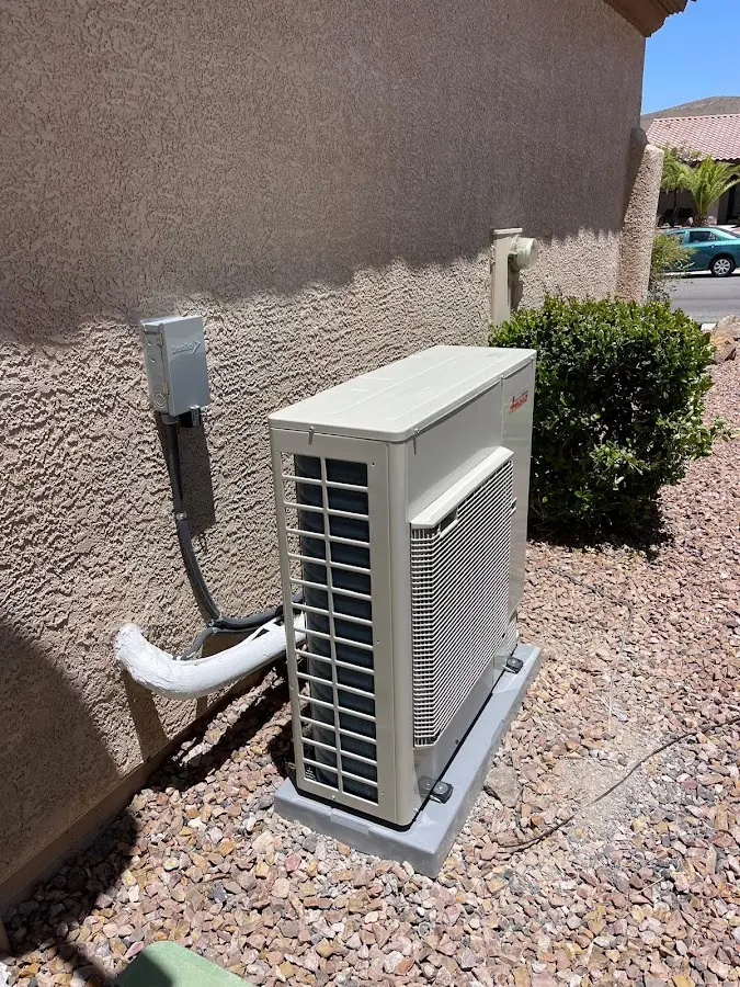 Residential air conditioning condenser unit in Broadview Park
